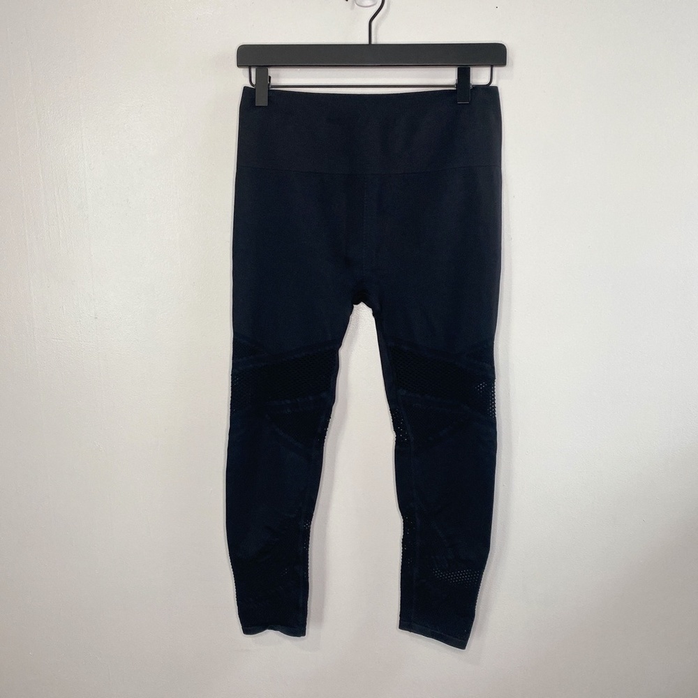 Fabletics Julie Seamless Mesh Panel Crop Leggings - image 2